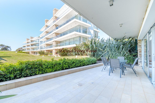 Venta Apartamento En Playa Brava A Pasos Del Mar 2 Dormitorios