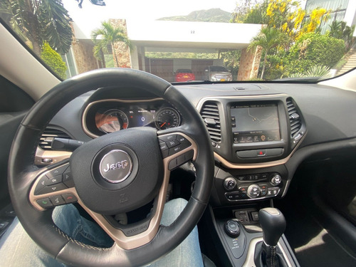 Jeep Cherokee Limited 3.2 2015 Blanca 5 Puertas
