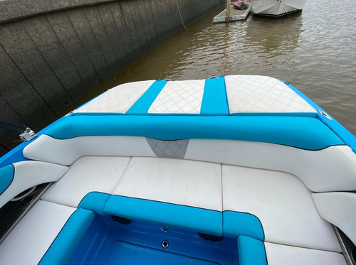 Imagen 14 de 14 de Lancha Para Wakeboard Y Wakesurf Skywake Xl 22