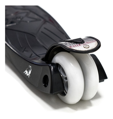 Imagen 2 de 2 de Monopatin Lamborghini Infantil 4 Ruedas Luces 7342