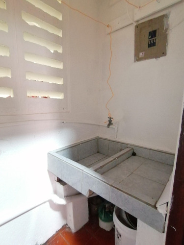 Imagen 7 de 8 de Alquiler De Apartamento En Desamparados Centro
