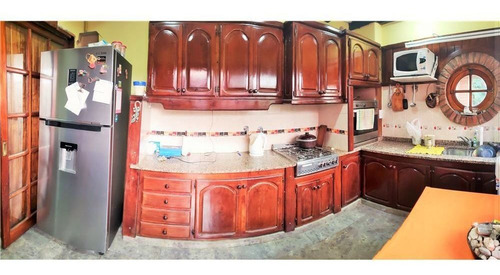Imagen 11 de 23 de Magnifica Casa En Venta De 5 Ambientes Con Cochera En Remedios De Escalada