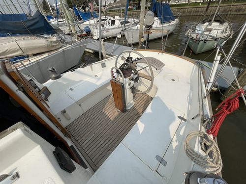 Velero F & C 37 Cabina Alta Volvo Penta 40 Hp Calado 1.50