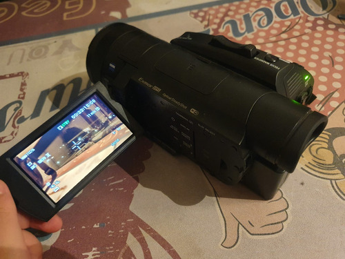 Imagen 2 de 3 de Handycam Sony Fdr Ax700