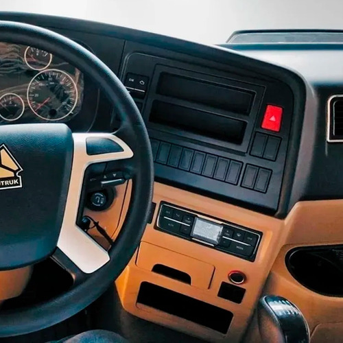 Imagen 5 de 8 de Camión Con Caja Seca 7mts Howo 240hp 12t 4x2 Mod.2022