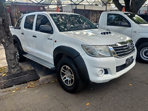 Imagen 4 de 12 de Toyota Hilux 2013 2.5 Cd Dx Pack I 120cv 4x2
