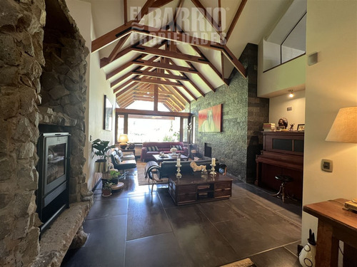 Casa En Venta De 4 Dorm. En Batuco, Colina