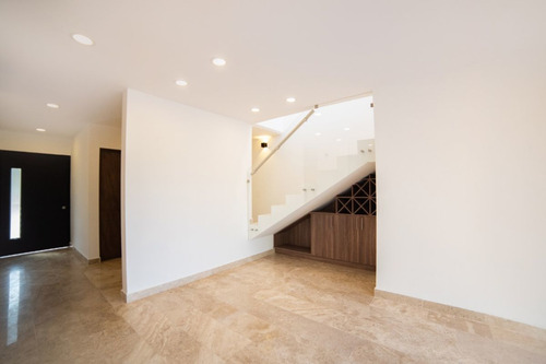Residencia De Luxury En Altozano, Bar, Cava, Jardín, Cto Serv