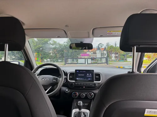 Hyundai Venue Premium Mt 1600cc 4x2 6ab Abs R15