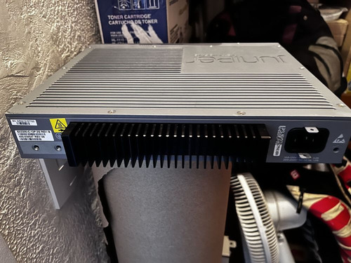 Switch 12 Portas Gigabit Poe Gerenciavel 2 Sfp - Juniper (Usado)
