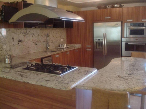 Imagen 10 de 29 de Ligia Guardia Vende Hermoso Town House En Res. Doral Park El Trigal Norte