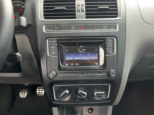 Volkswagen Fox 1.6 16v Msi Highline Total Flex 5p