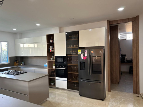 Venta De Espectacular Mansión Luxury En Prestigioso Condominio De Pance 1600 M2 De Lote.