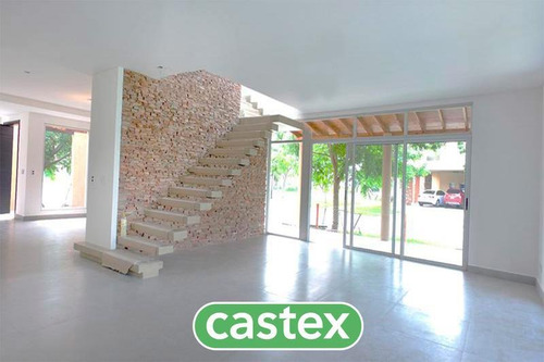 Imagen 1 de 15 de Casa Al Lago De 4 Dormitorios En Venta En Los Lagos, Nordelta