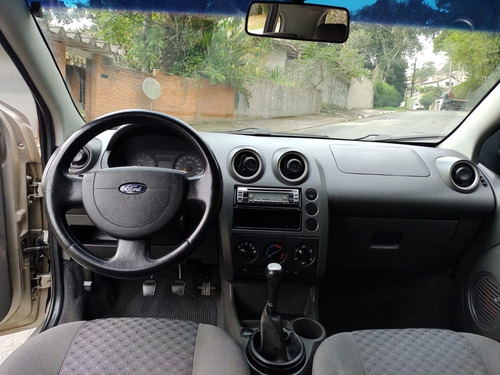 Imagem 7 de 10 de Ford Fiesta 1.6 Mpi 8v Flex, Dvd1245