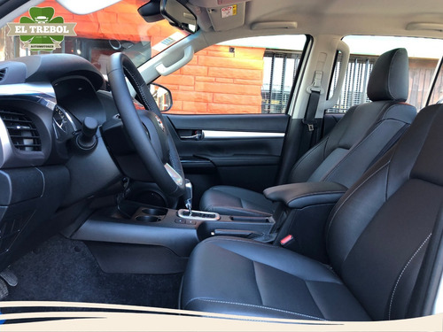 Imagen 11 de 12 de Toyota Hilux Srx 4x4 2.8 Tdi 6at 2022 0km