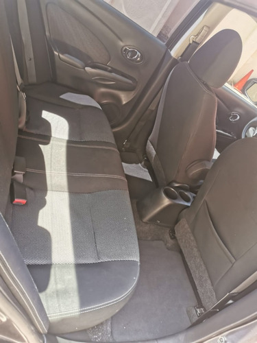 Imagen 5 de 10 de Nissan Versa 2015
