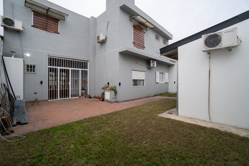 Venta De Casa 6 Ambientes En V. Tesei Apto Credito