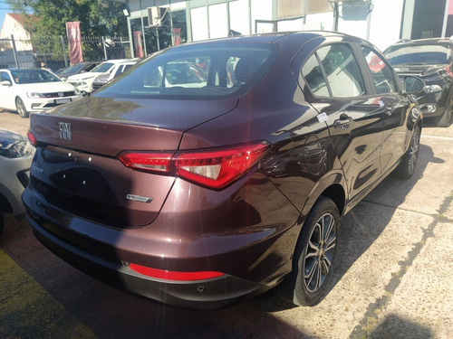 Imagen 12 de 16 de Fiat Cronos Precision 1.8