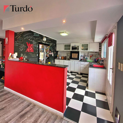 Venta Casa 5 Ambientes, Zona Caisamar * Mar Del Plata