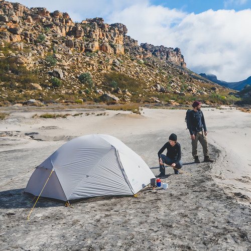 Tenda de acampamento Overtent impermeável Mongar Naturehike cinza claro