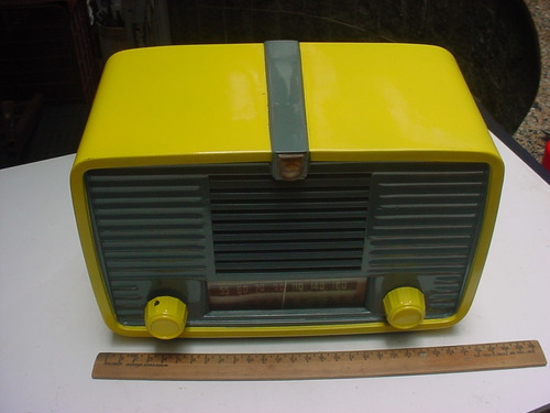 Radio Philips  Anos 40  Philips Bx-115 (1948) - Leia