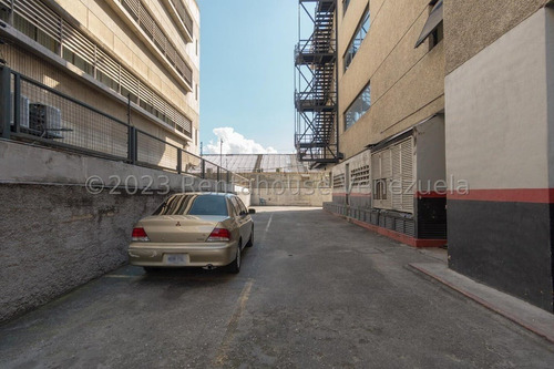 Imagen 16 de 22 de Edificio En Venta Los Cortijos De Lourdes I