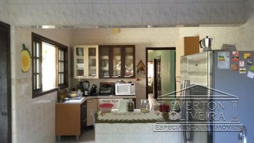 Sobrado - Jardim Siesta - Ref: 8234 - V-8234