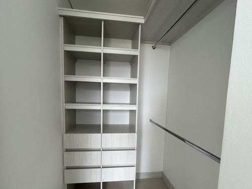 Apartamento En Arriendo Ubicado En Envigado Sector Loma Del Chocho (26389).