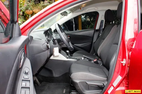 Mazda 2 Touring Sedan 2024