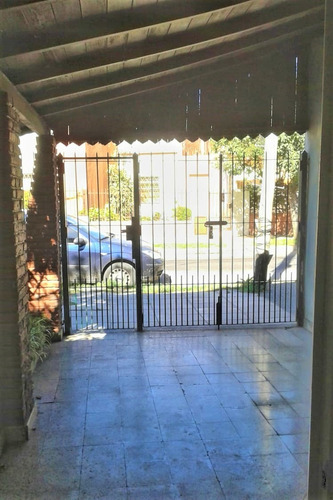 Imagen 3 de 14 de Lote De 7,79/8,45 X 20,91/17,47 (irregular) // Achaval 213