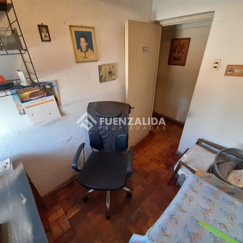 Casa En Venta De 5 Dorm. En Ñuñoa