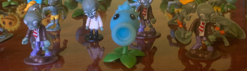 Figuras Plantas Vs Zombies Vuala (Usado)