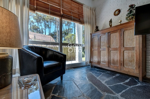 Alquiler Temporario De Casa 3 Dormitorios En San Rafael, Punta Del Este.- Ref: 23876