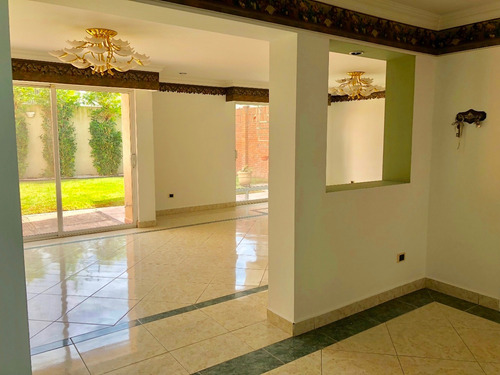 Imagen 6 de 14 de Residencia En Paseo De Los Cedros 144 Bosques Del Prado Ote.