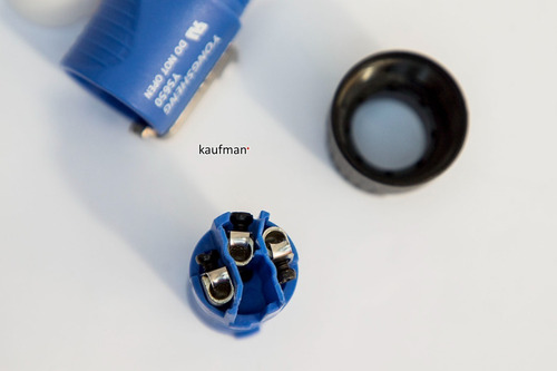 Yongsheng Ys650u Conector Speakon 3 Polos Profesional
