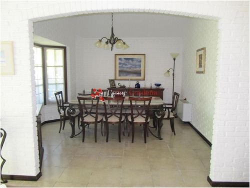 Venta - Muy Linda Residencia En Barrio Lugano, - Ref: 1072