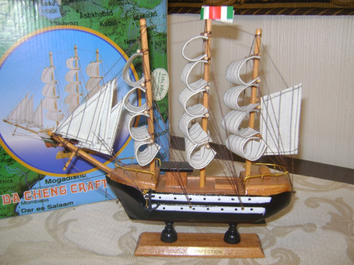 Antiguo Barco Fragata, Bergantin, Galeon, Velero Confection