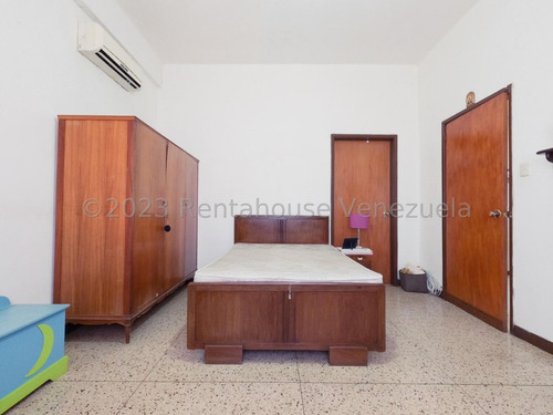 Edificios Comercial En Venta En Centro Barquisimeto Lara -- %%m-c-t%% Cod. 24 Guion 5 3 8 1