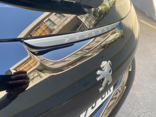 Imagen 5 de 25 de Peugeot 208 Feline 2017 Pack Cuir Titular Impecable