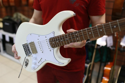 Imagen 6 de 10 de Guitarra Eléctrica Cort G260cs-ow Humbucker Bobina Trémolo
