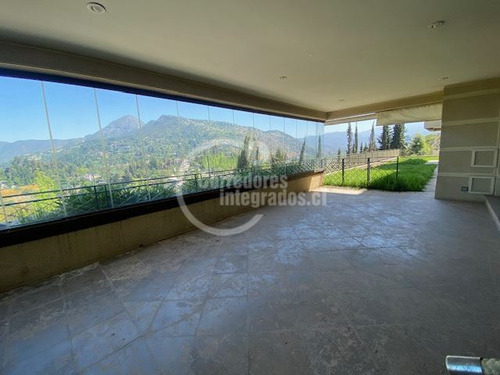 Departamento En Arriendo De 5 Dorm. En Vitacura