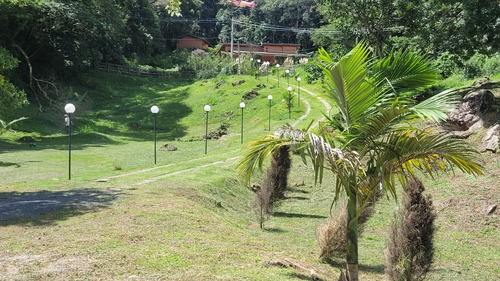 Casa Temporada 05 Dormitórios São Bento Do Sapucaí