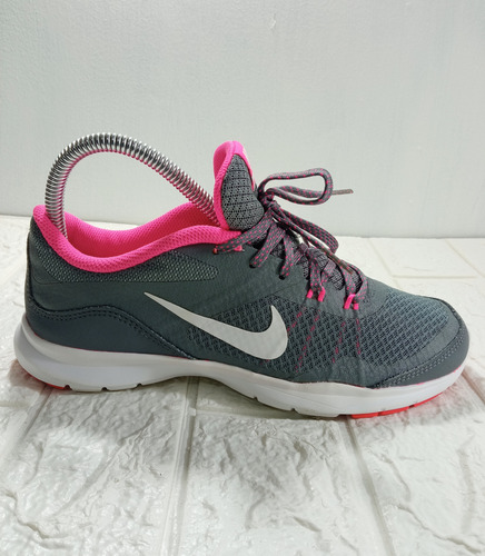 Nike - Flex Training Tr-5 Tenis Para Mujer. (Usado)