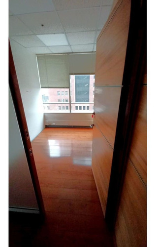 Imagen 3 de 30 de Arriendo Oficina De 681,81 M2, Metro Pedro De Valdivia