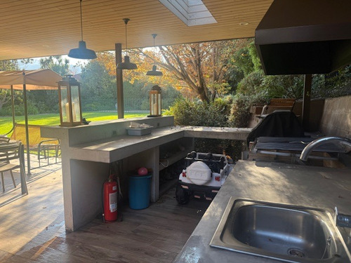 Impecable Y Acogedora Casa El Golf De Manquehue
