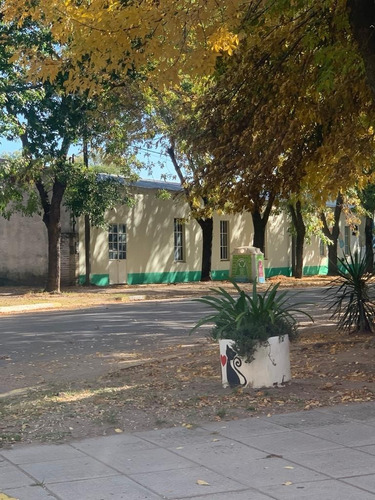 Imagen 7 de 8 de En Venta!! Casa De Pueblo Con Amplio Lote Y Local Comercial - Agustina (ba)