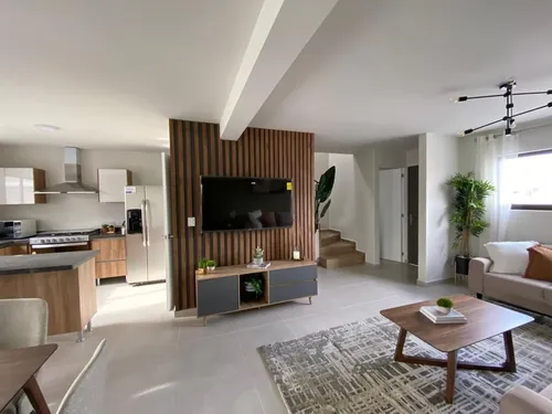 Preciosa Casa Entre El Refugio Y Zibatá, 3 Recamaras, 2.5 Baños, Jardín, Alberca