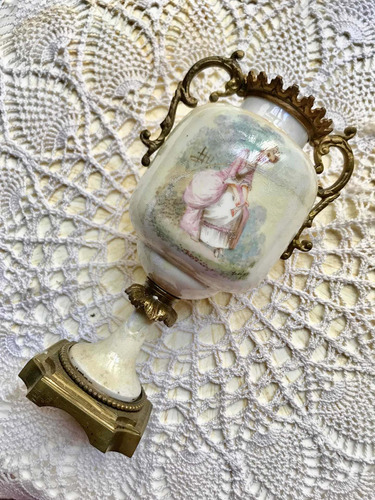 Imagen 6 de 10 de Antigua Pequeña Ánfora De Porcelana Francesa Sevres