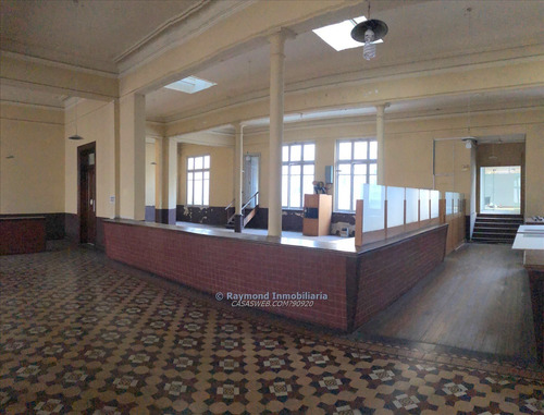 Local De 2575m2 En Venta O Alquiler En Ciudad Vieja